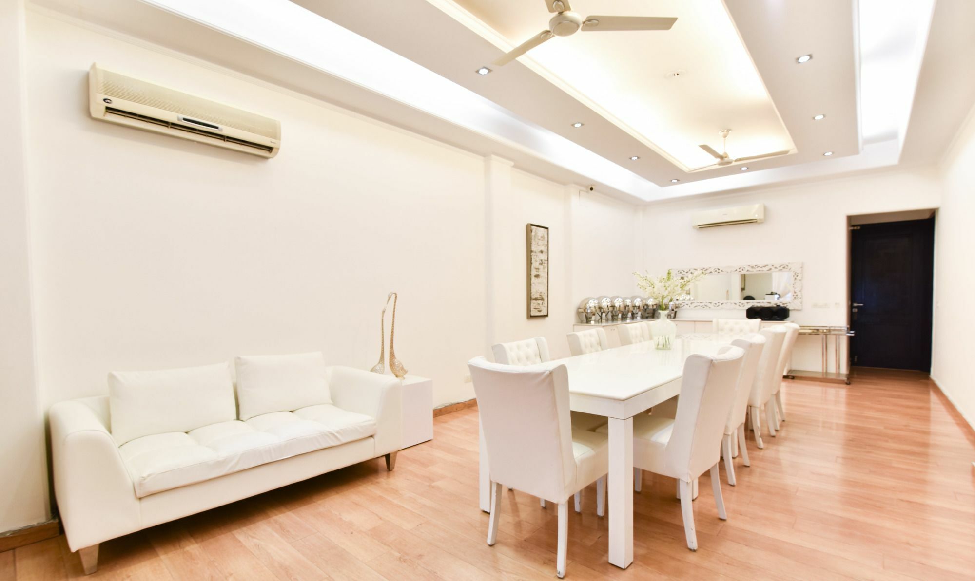 Treebo Trend The G8 Sector 39 Hotel Noida Exterior photo