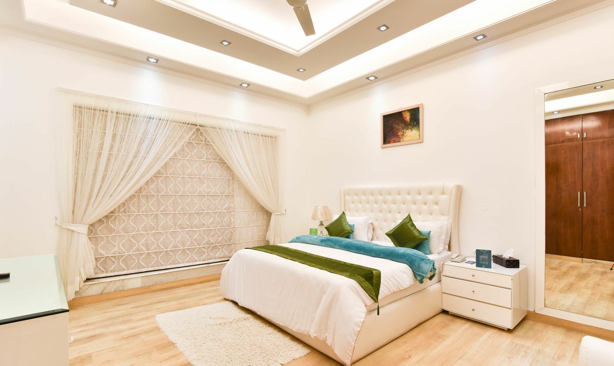 Treebo Trend The G8 Sector 39 Hotel Noida Exterior photo