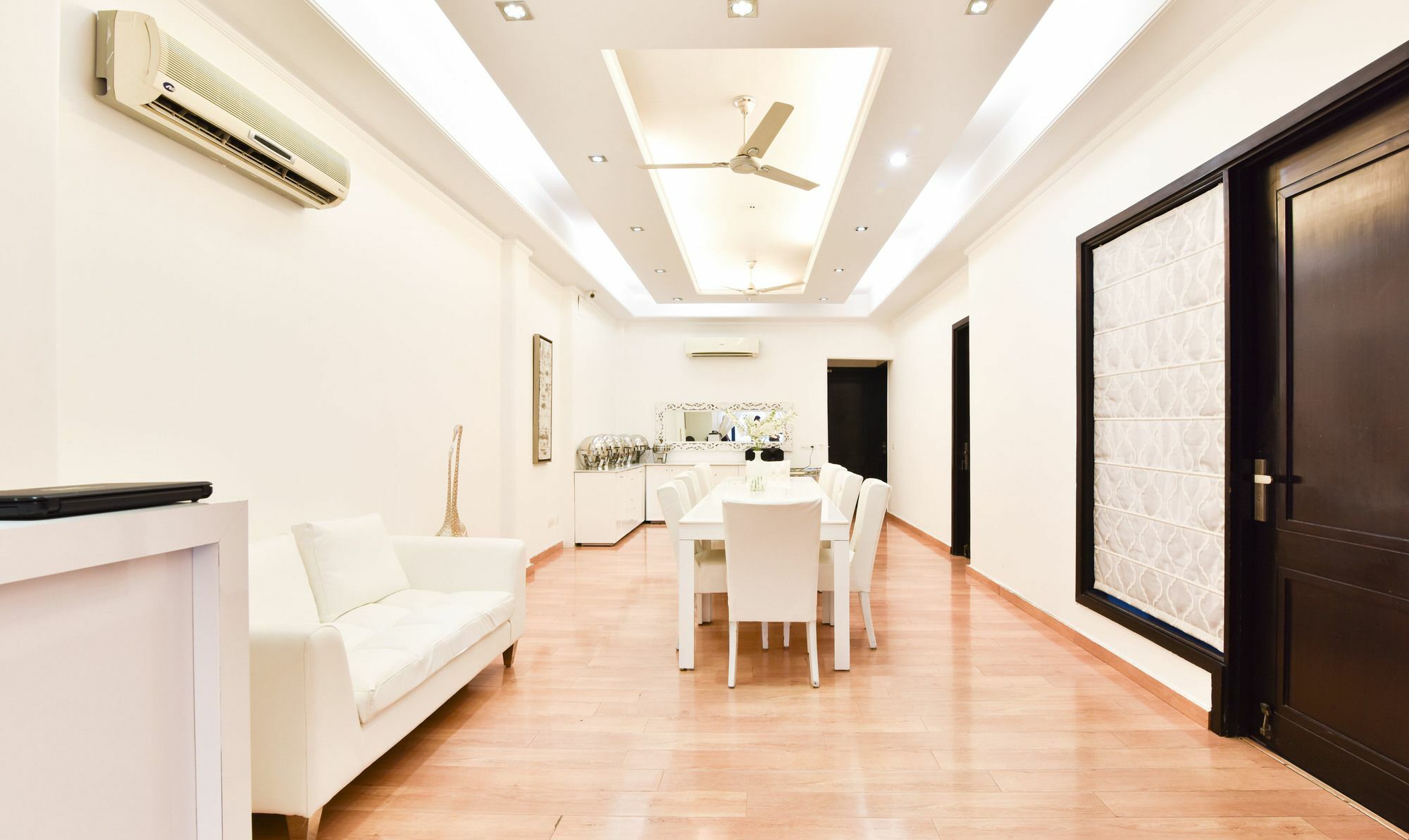 Treebo Trend The G8 Sector 39 Hotel Noida Exterior photo